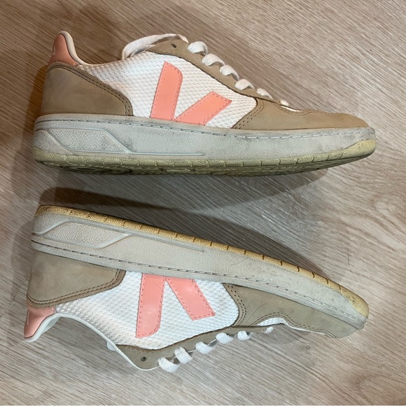 Veja V-10 Alveomesh & Leather Sneaker, White - Picture 9 of 10